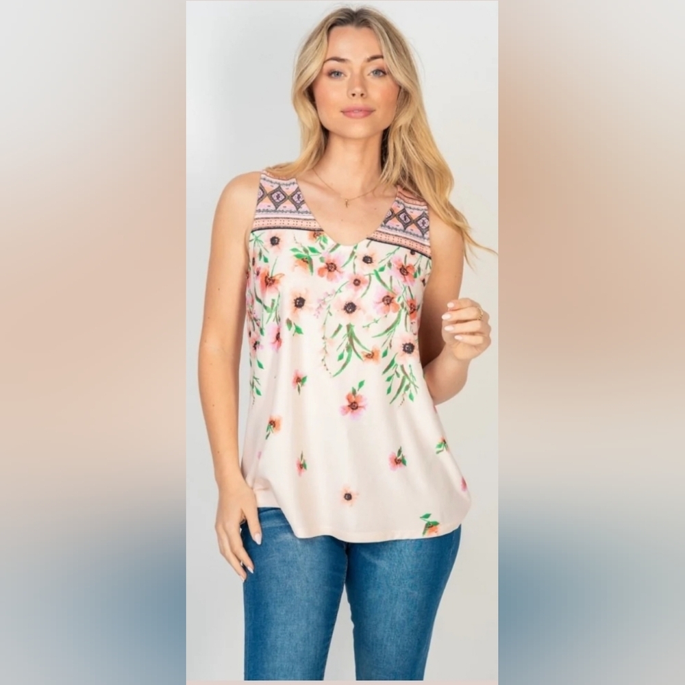 White BirchBlush Floral‎ V-Neck Tank Medium NWOT